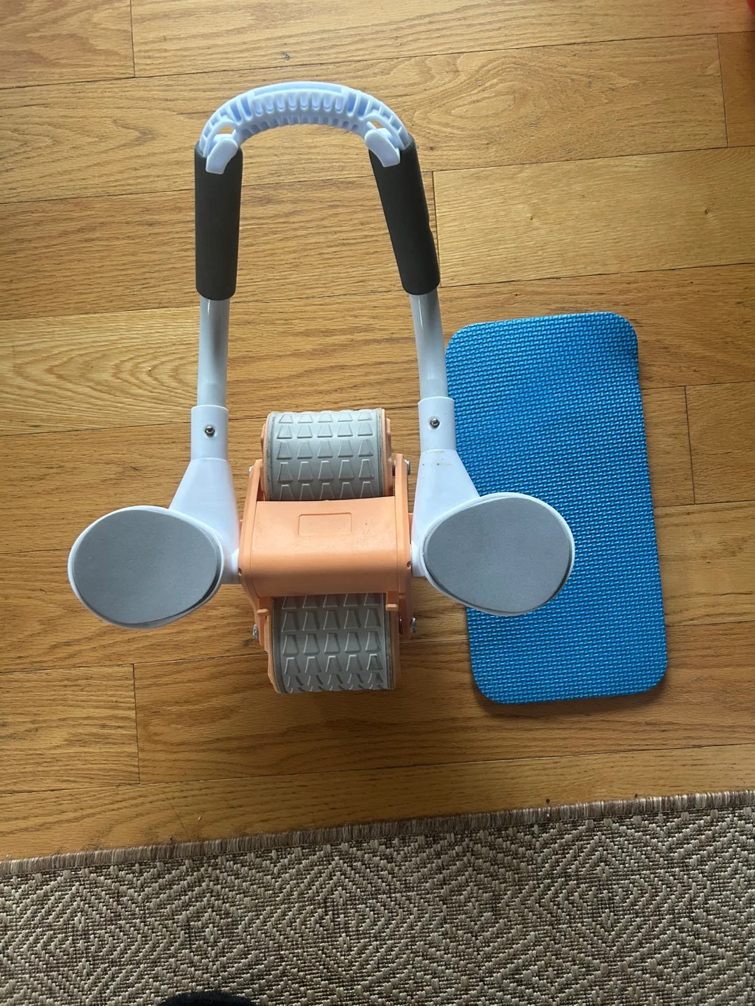 Abdominal Exercise Roller with Mat thumbnail