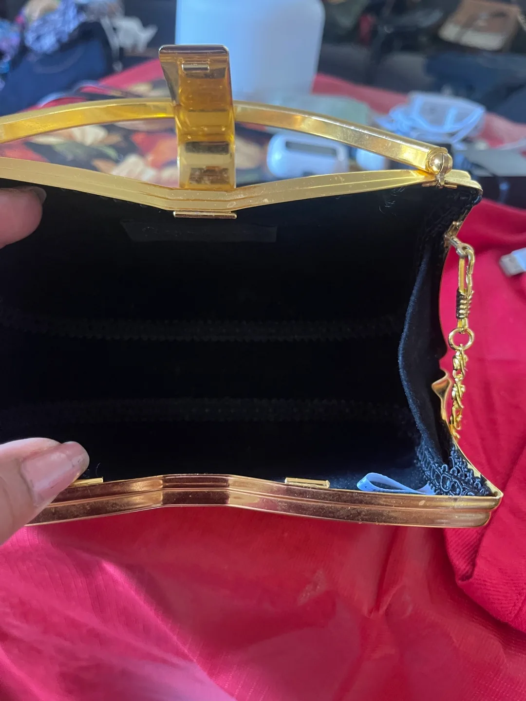 Party evening clutch with sling gold metal hard material image indicator(4)