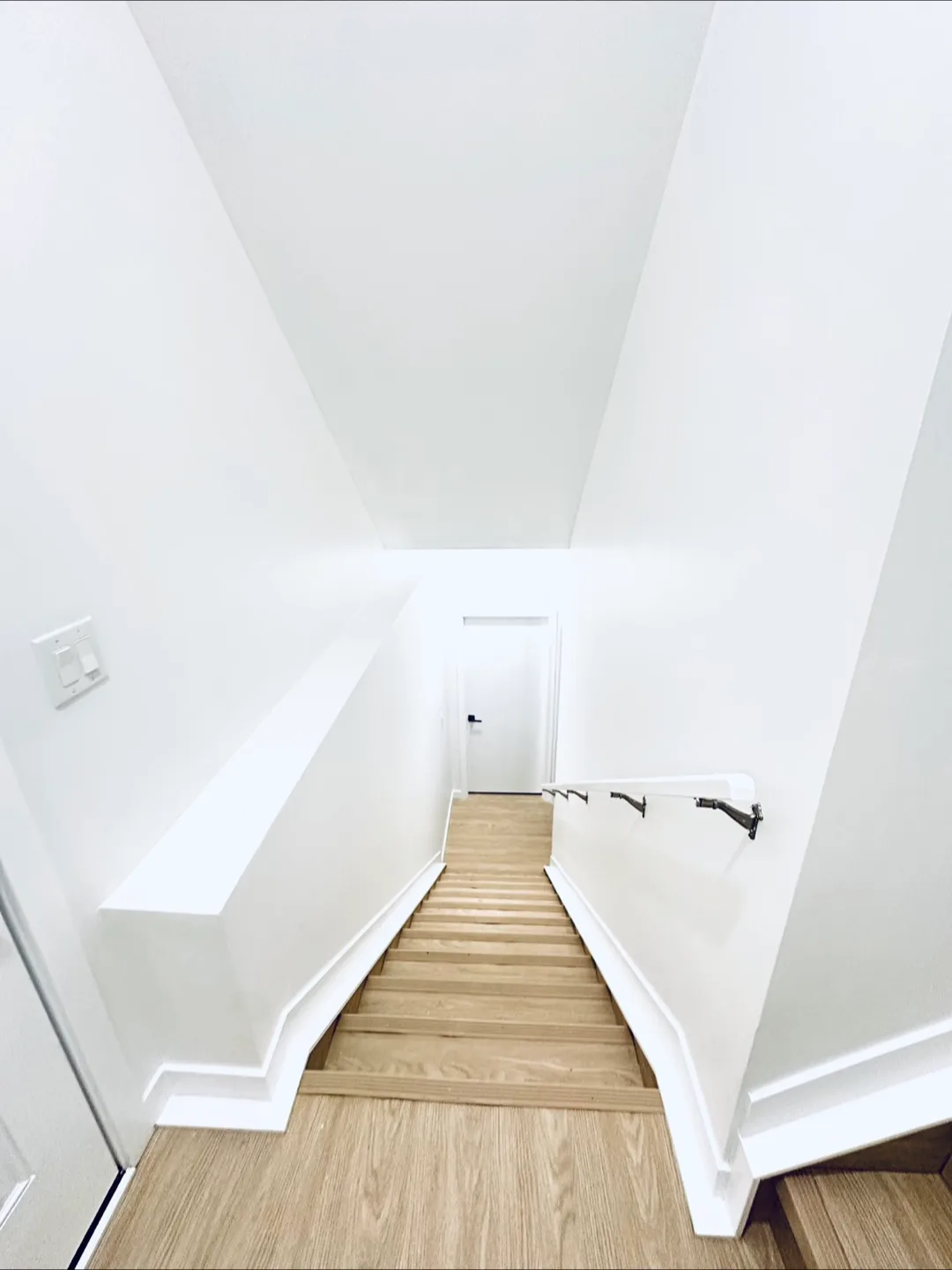 For Rent – Basement Suite image indicator(10)