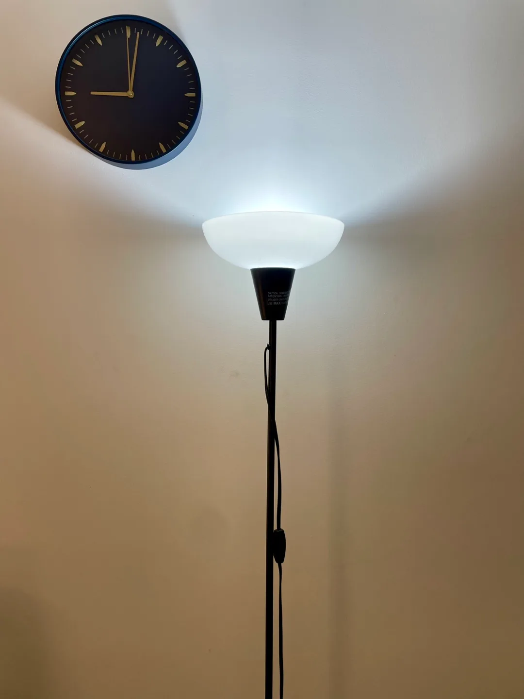 Floor Lamp thumbnail