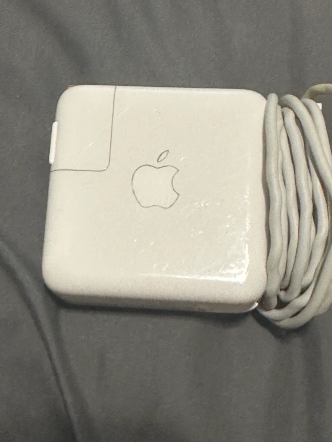 MacBook Air 13” 2017 macOS Monterey image indicator(4)