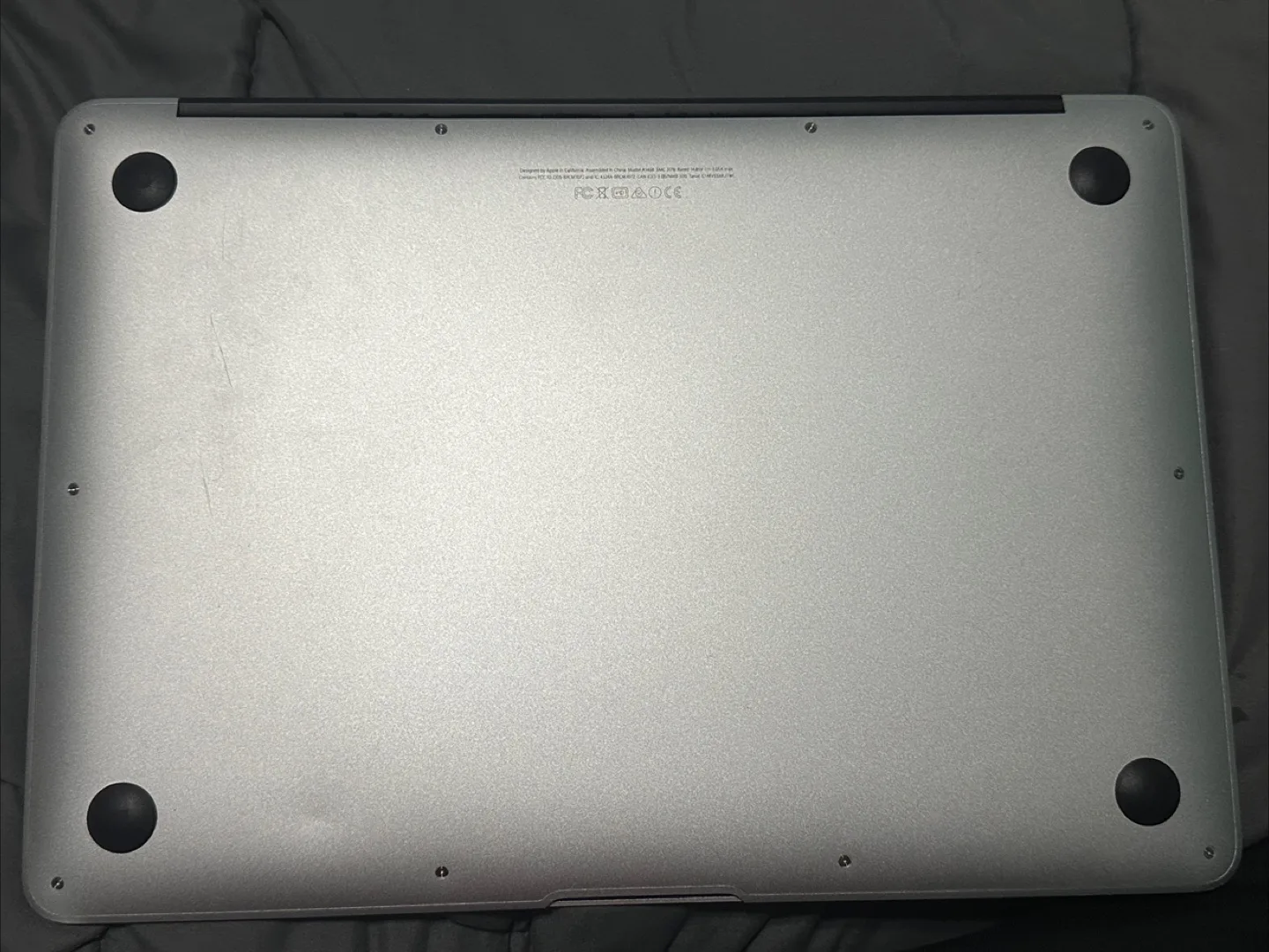 MacBook Air 13” 2017 macOS Monterey image indicator(3)