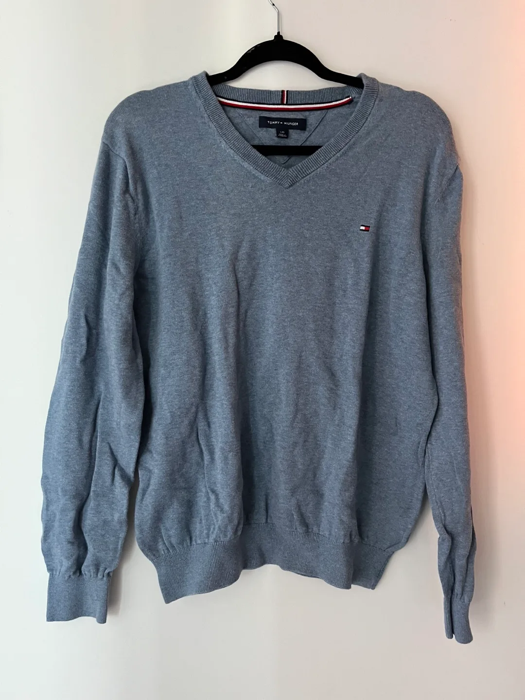 Tommy Hilfiger V-Neck Sweater thumbnail