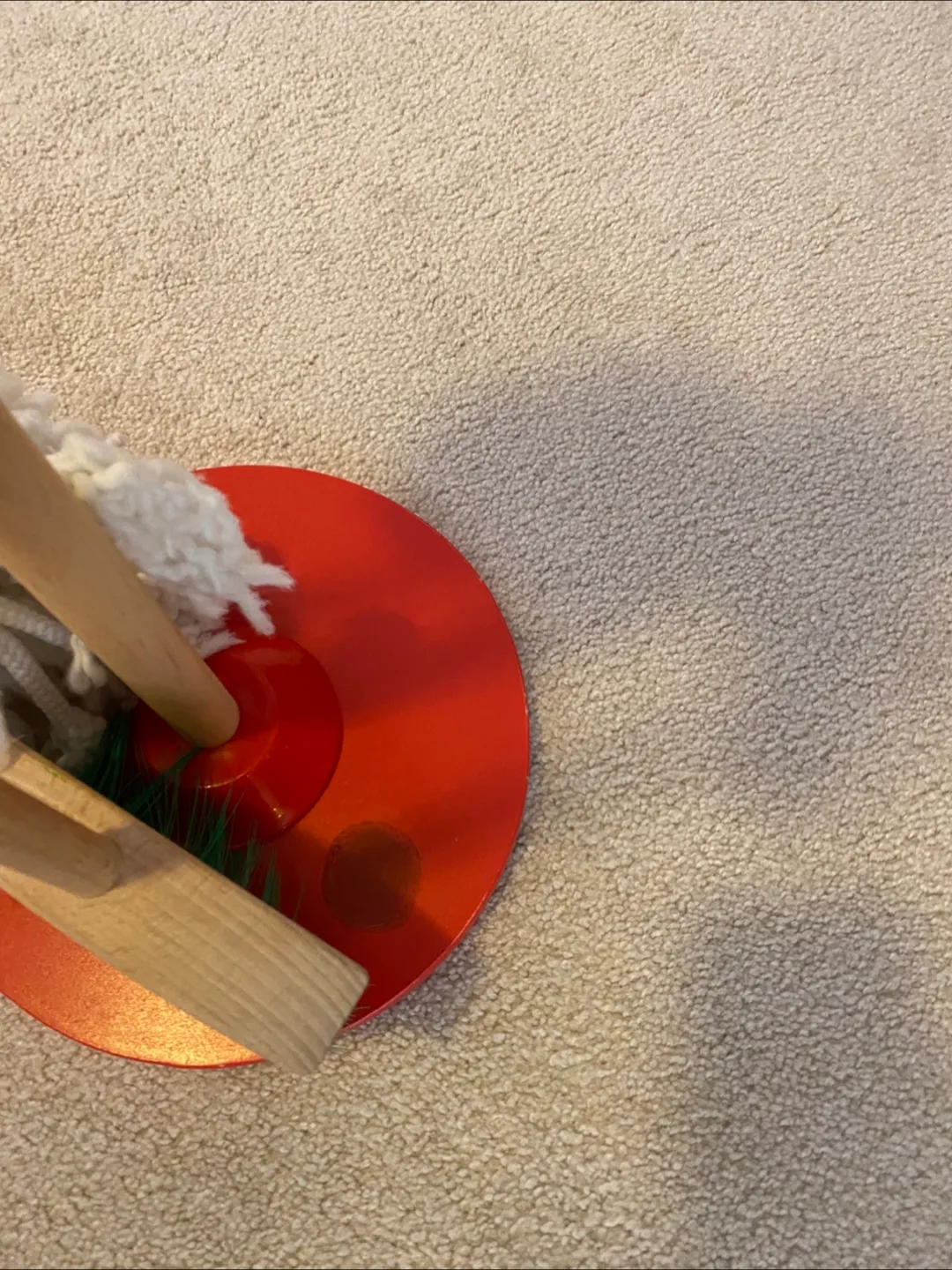 Melissa & Doug Pretend Play Cleaning Set image indicator(6)