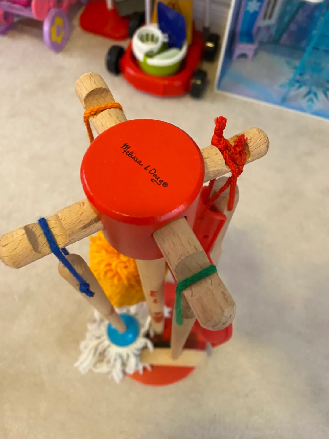 Melissa & Doug Pretend Play Cleaning Set image indicator(4)