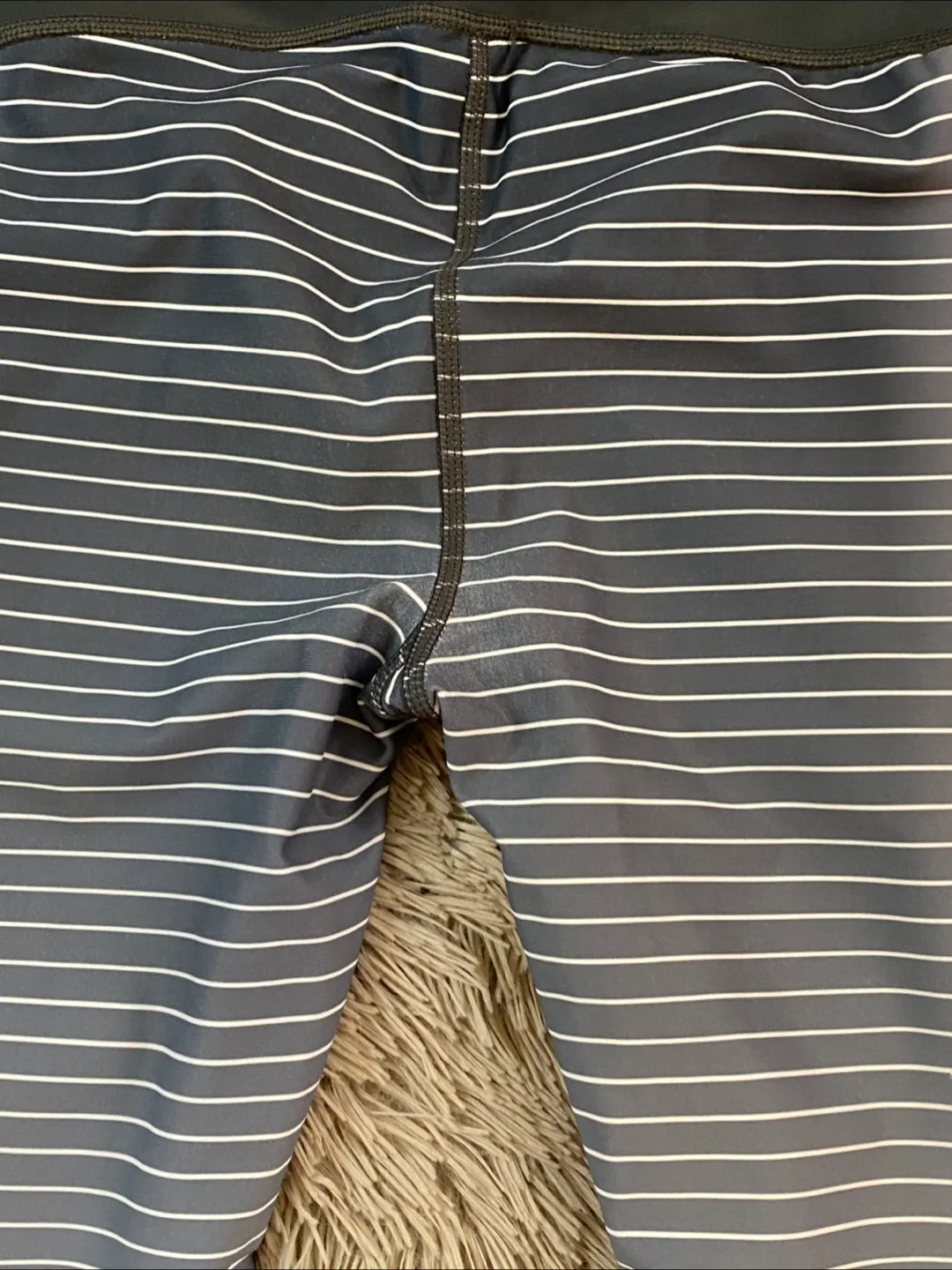 GapFit Gradient Striped Leggings image indicator(6)