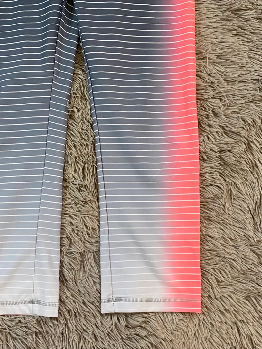 GapFit Gradient Striped Leggings image indicator(5)