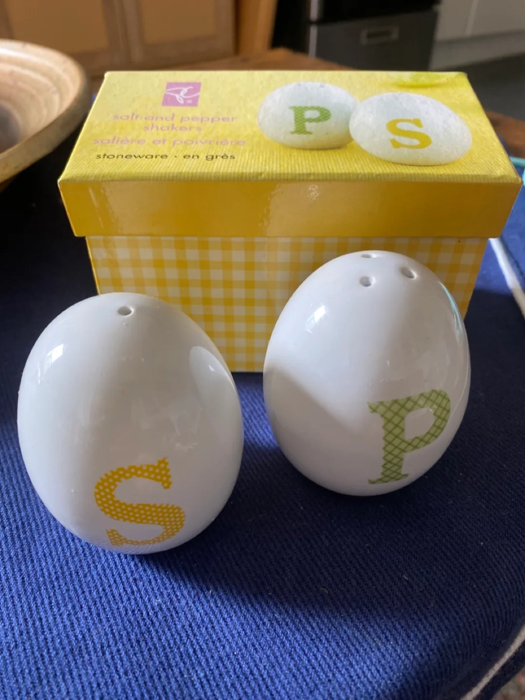 Salt & Pepper Shakers thumbnail