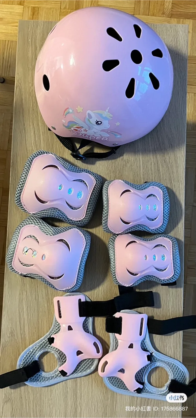 Kids Pink Helmet & Protective Gear Set thumbnail