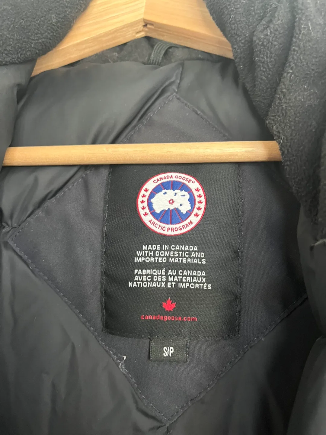 Canada Goose Parka - Size S image indicator(2)