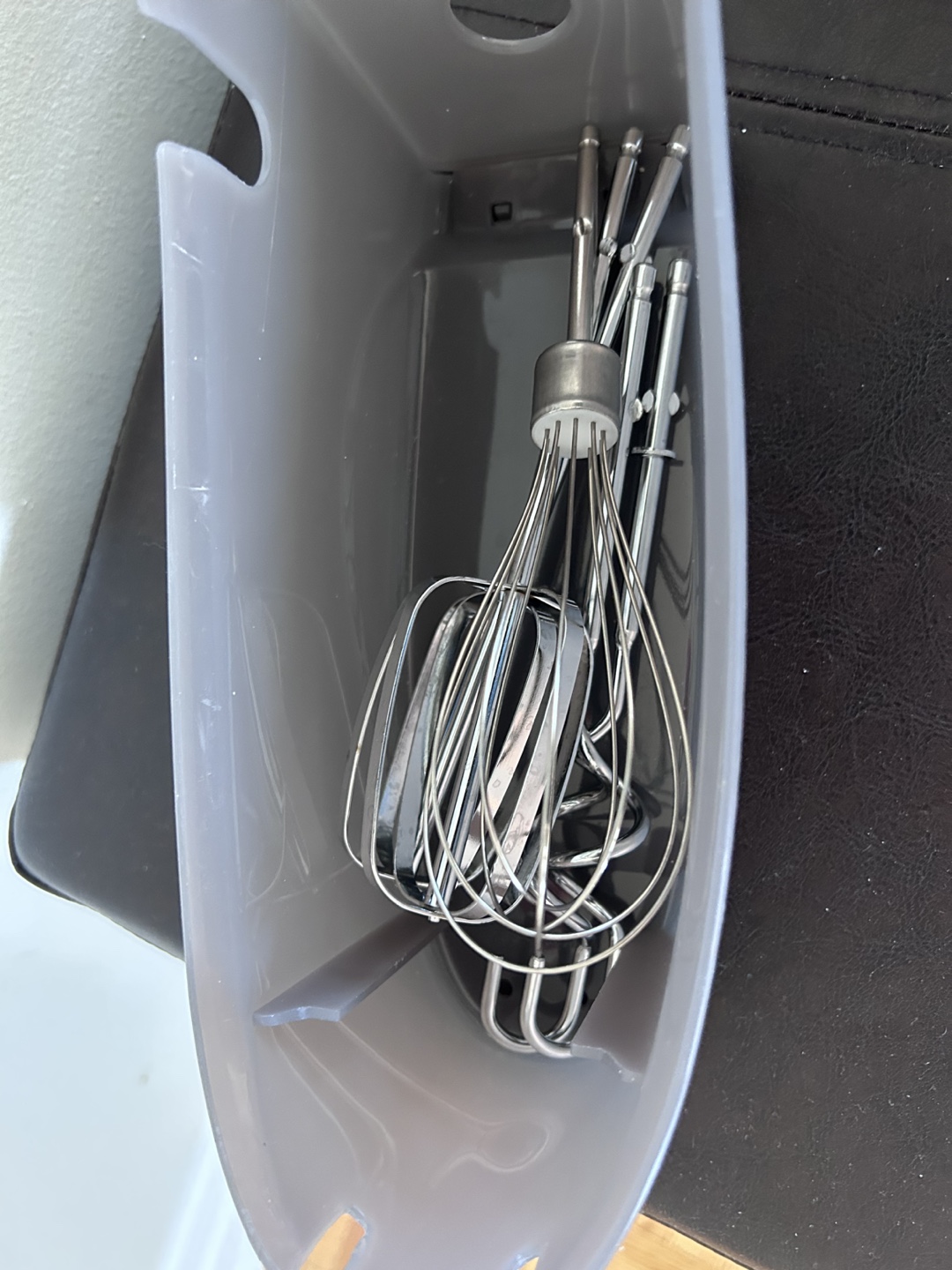 Hamilton Beach Red Hand Mixer - photo 3