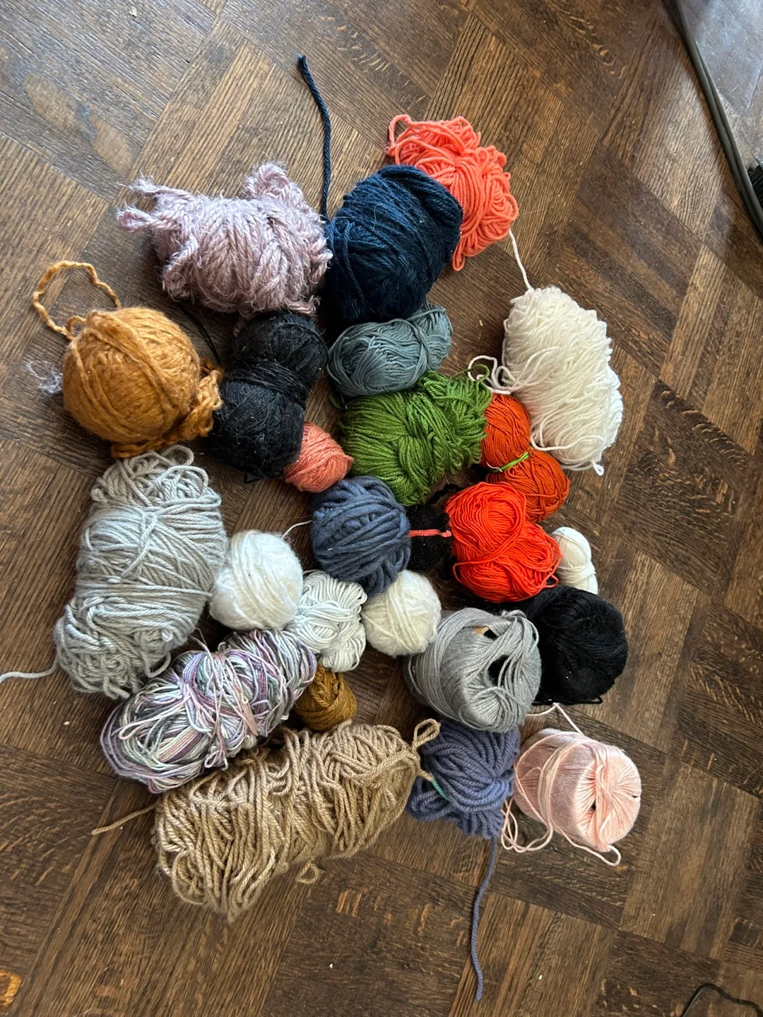 Mixed Lot of Yarn thumbnail