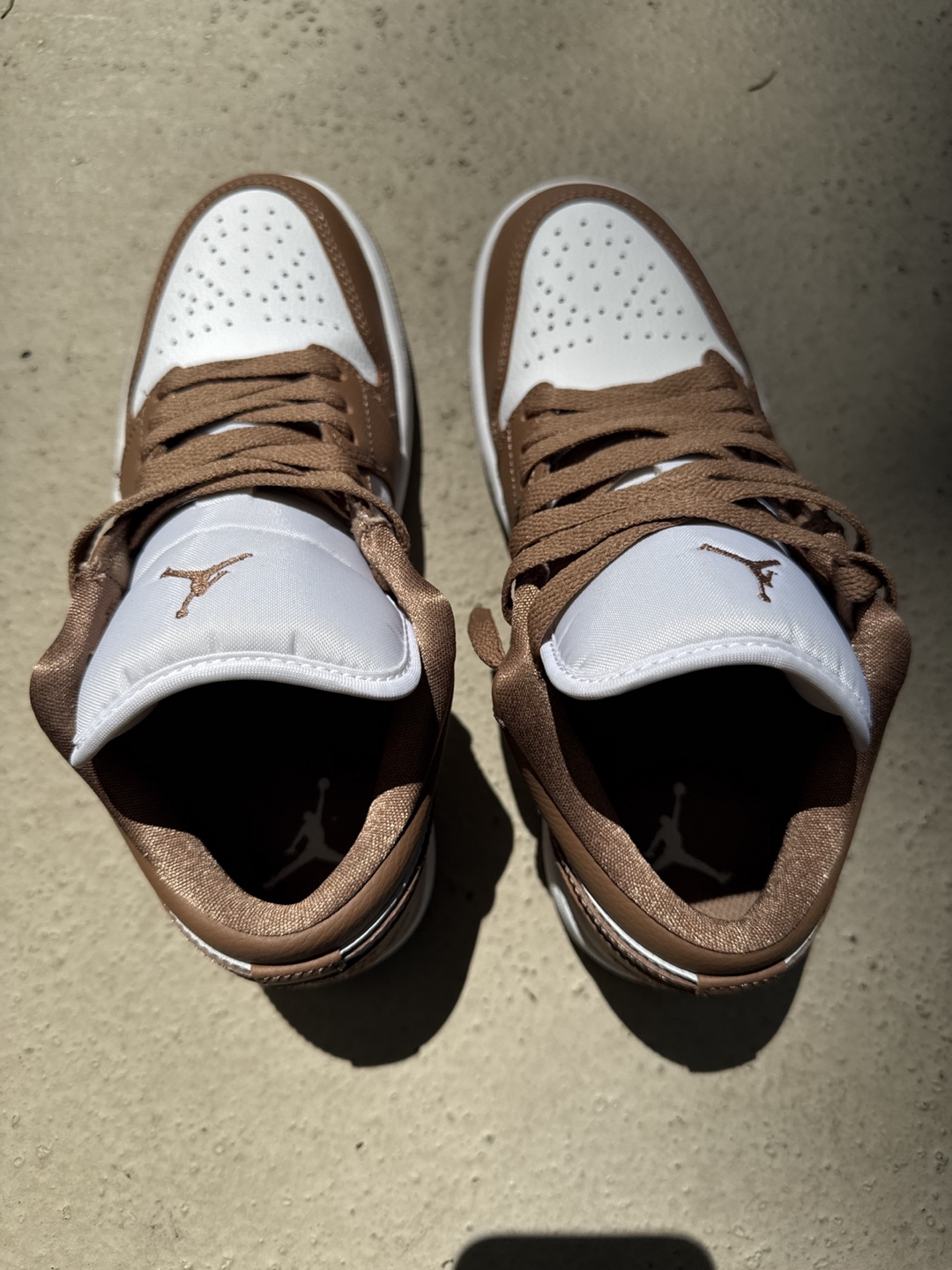 Air Jordan 1 Low SE Brown/White - photo 4