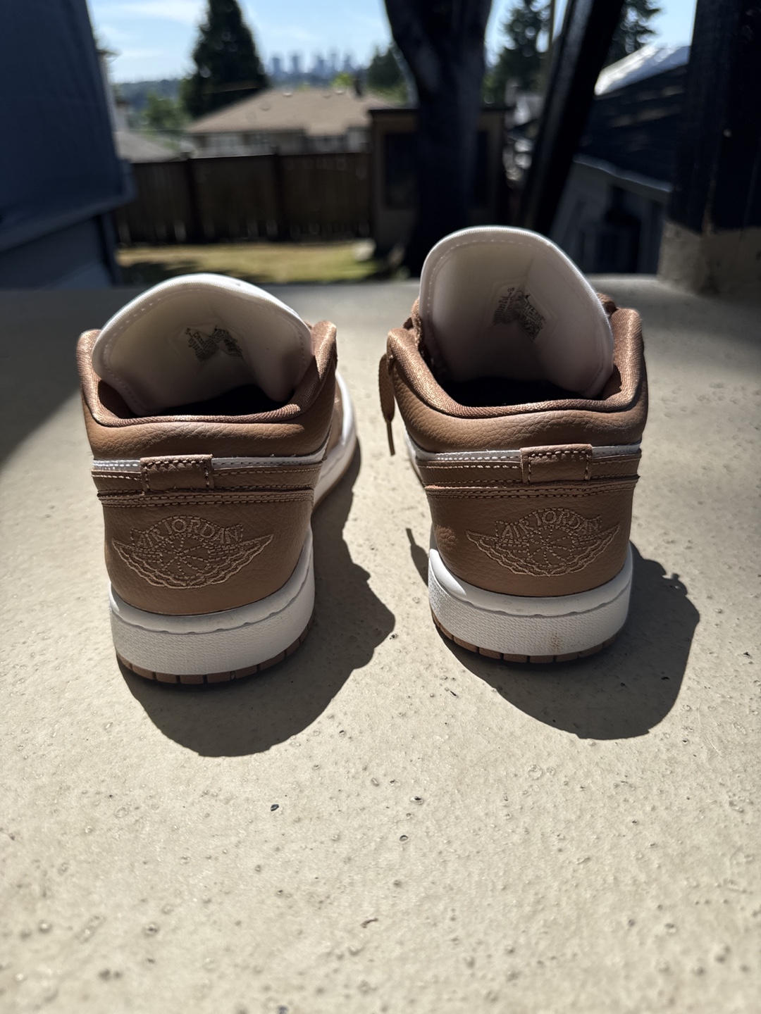 Air Jordan 1 Low SE Brown/White - photo 3