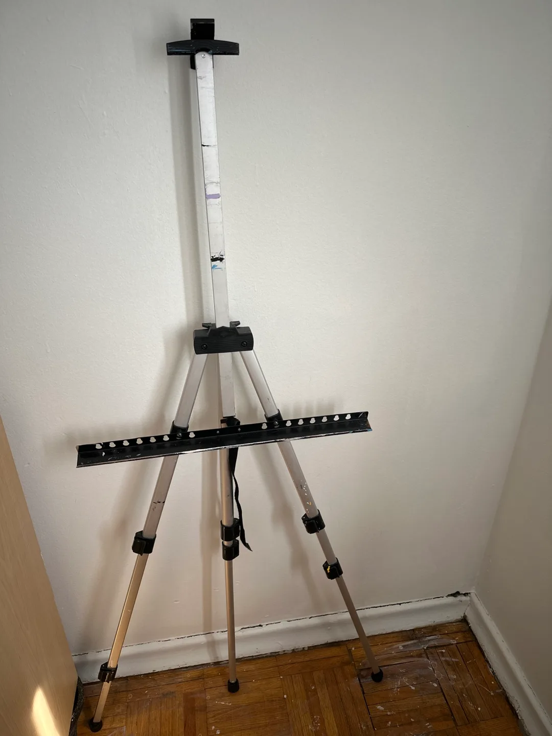 Adjustable Aluminum Easel thumbnail
