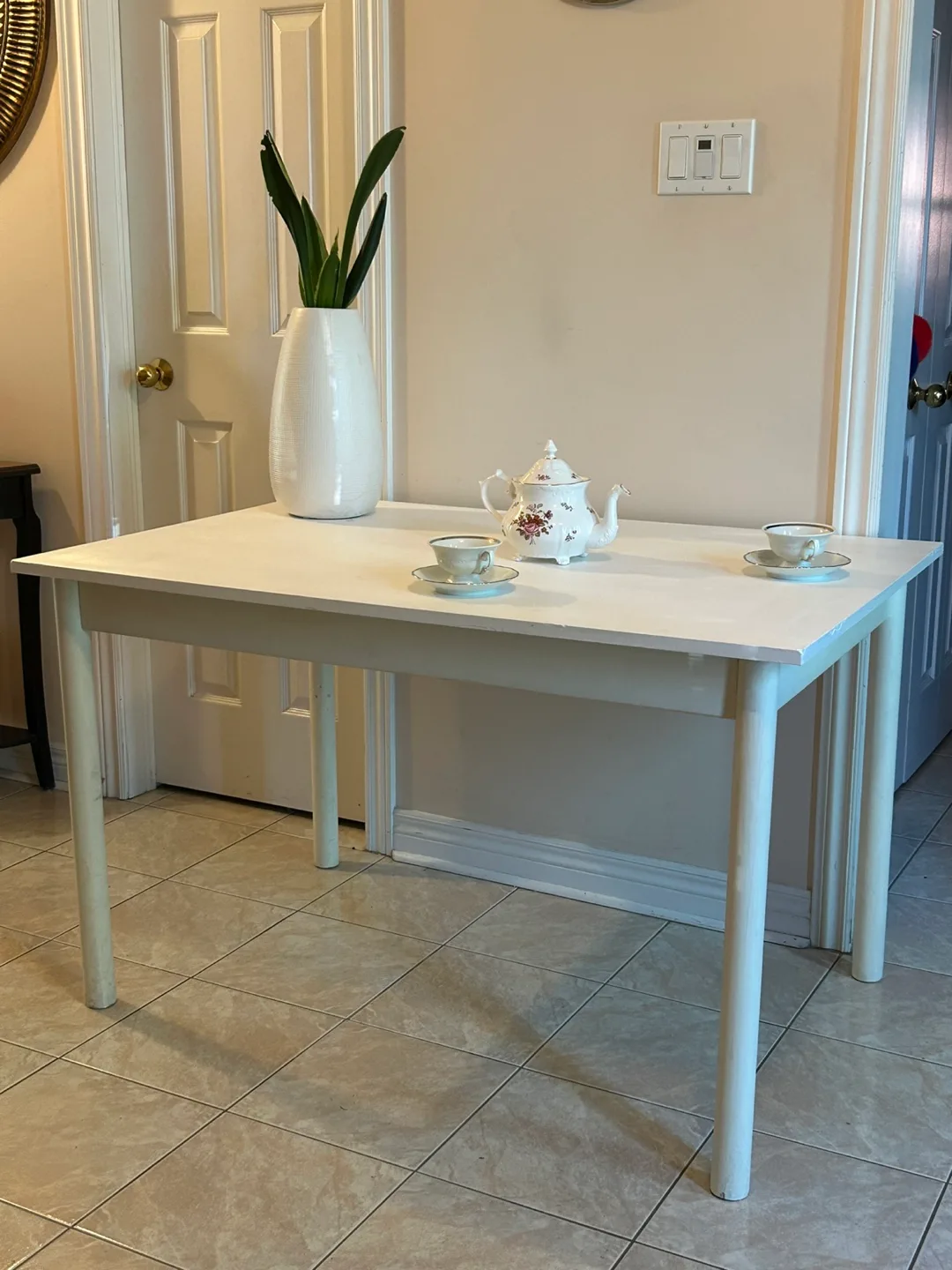 White Wooden Table thumbnail