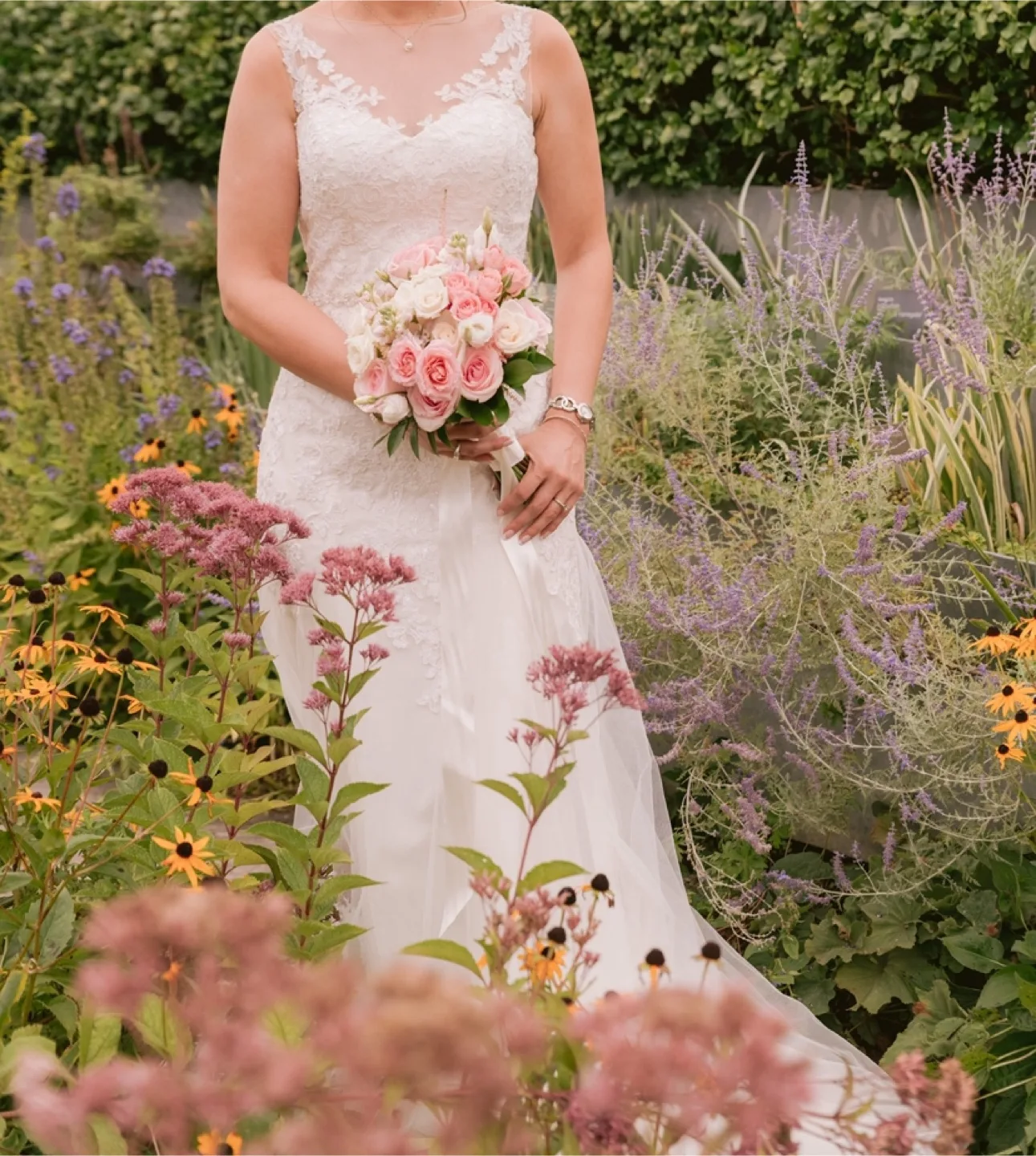 Wedding Dress - Lace Detail Size 12 image indicator(6)