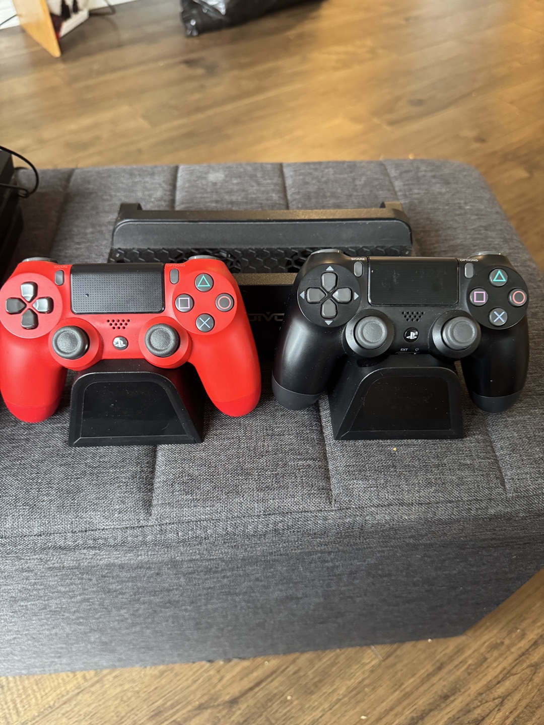 PlayStation 4 (PS4) 1TB Console Bundle – Great Condition - photo 3