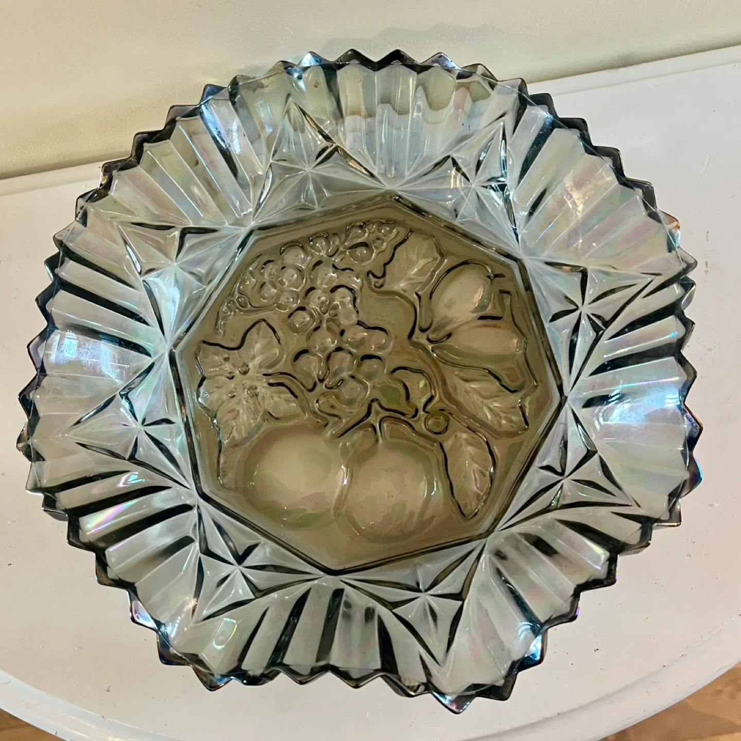 FEDERAL GLASS Pioneer Smoke Carnival Crimped Bowl thumbnail