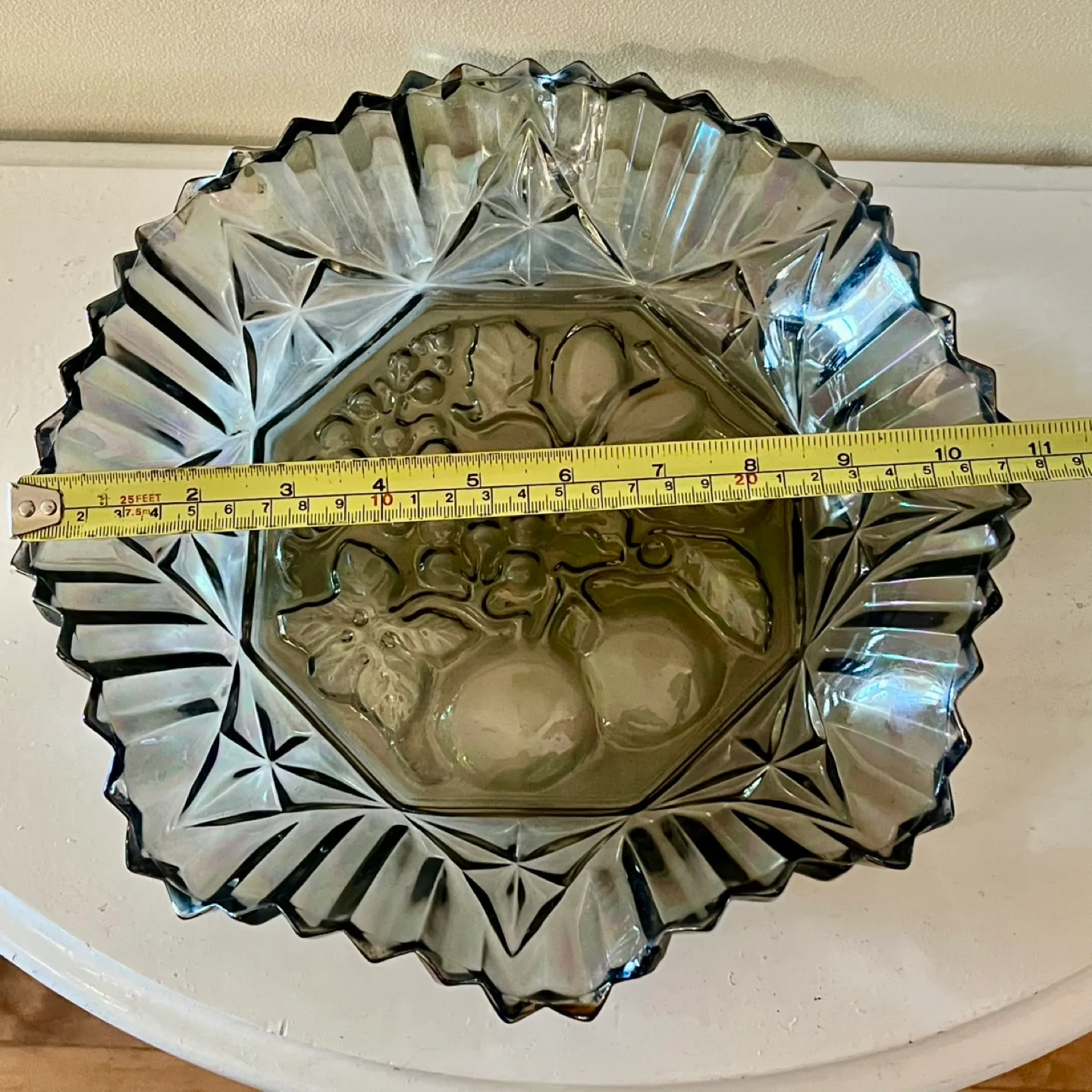 FEDERAL GLASS Pioneer Smoke Carnival Crimped Bowl image indicator(4)