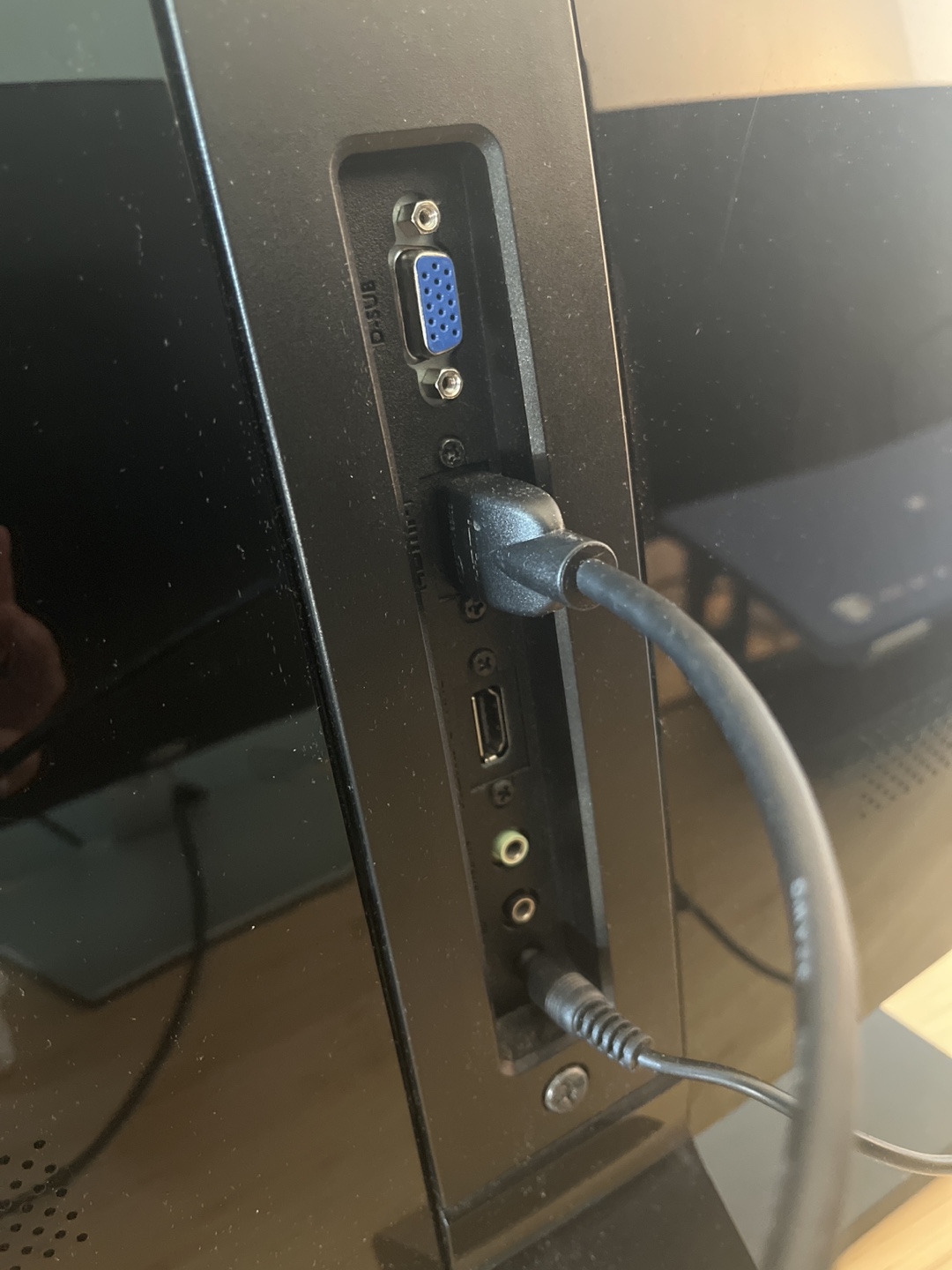 BenQ Monitor 24” EW2440 with HDMI cable - photo 3