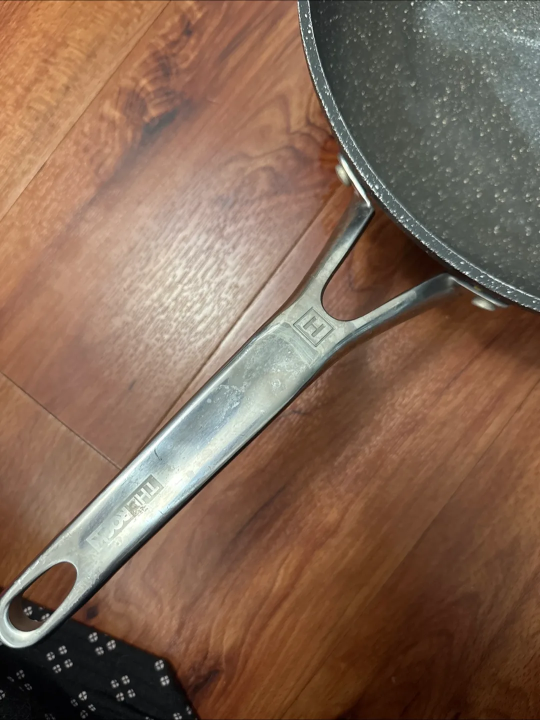 The Rock Frying Pan image indicator(2)