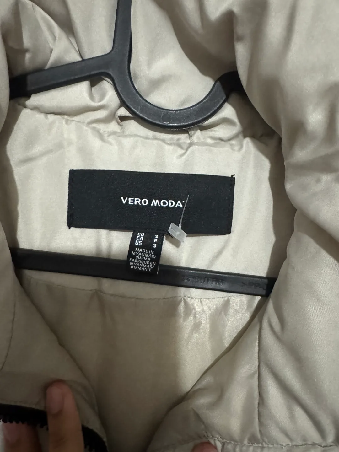 Vero Moda Puffer Vest - Size S image indicator(2)