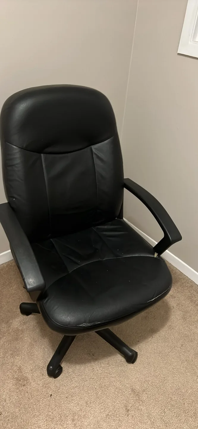 Black Office Chair thumbnail