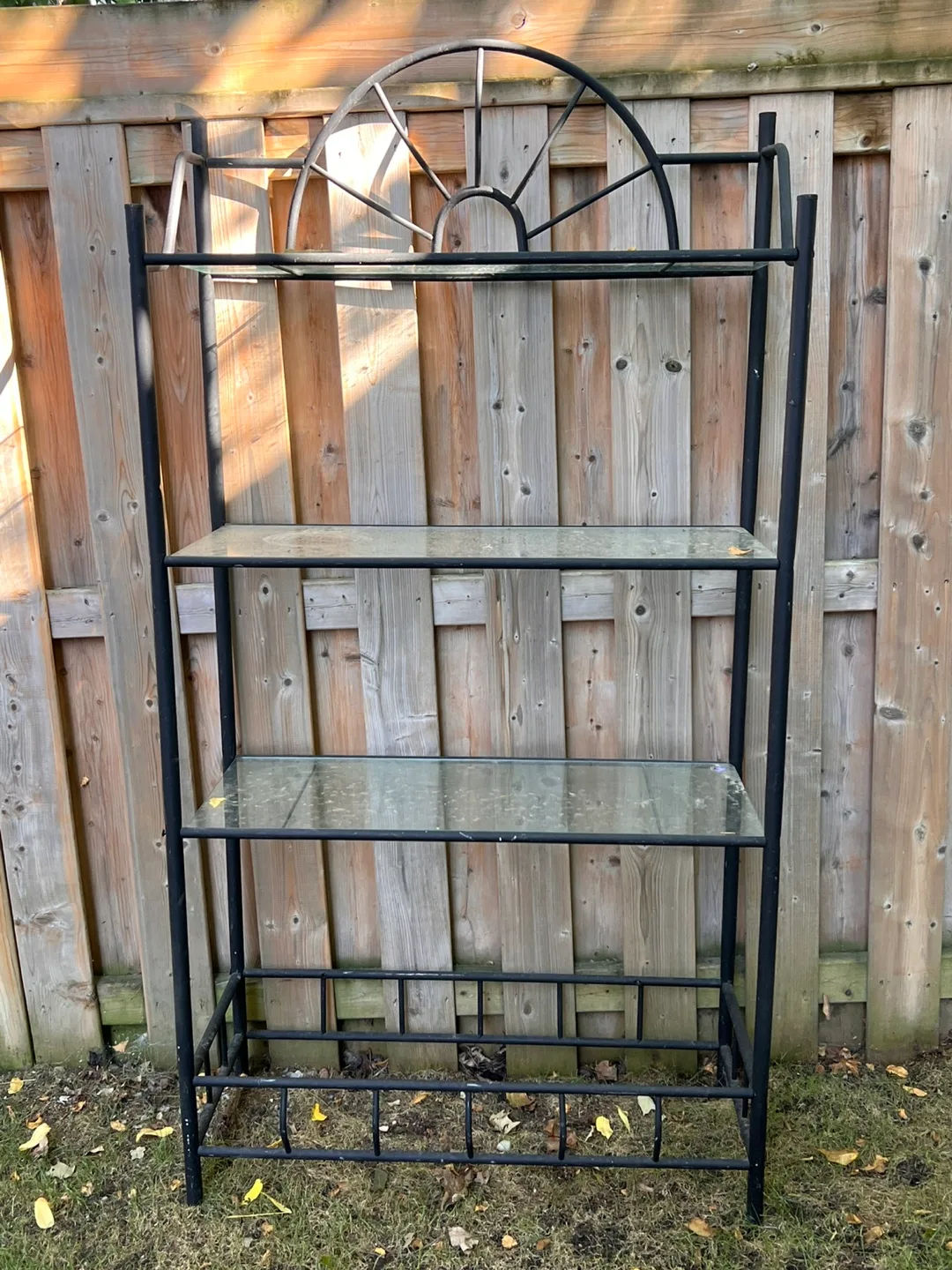 Free Metal Shelving thumbnail
