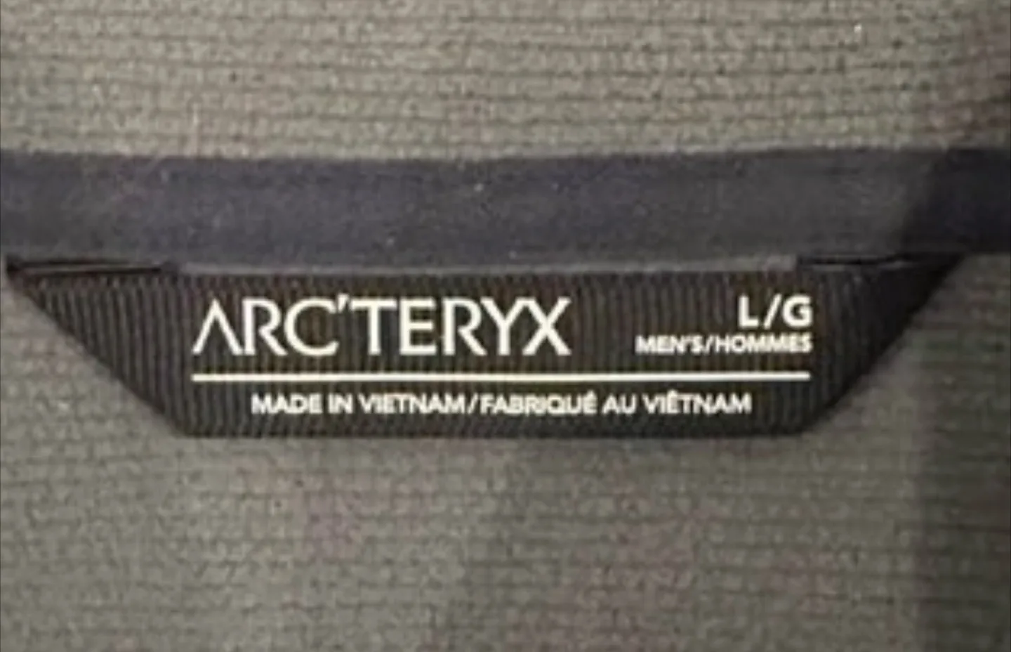 Arc'teryx Jacket - Size L image indicator(2)
