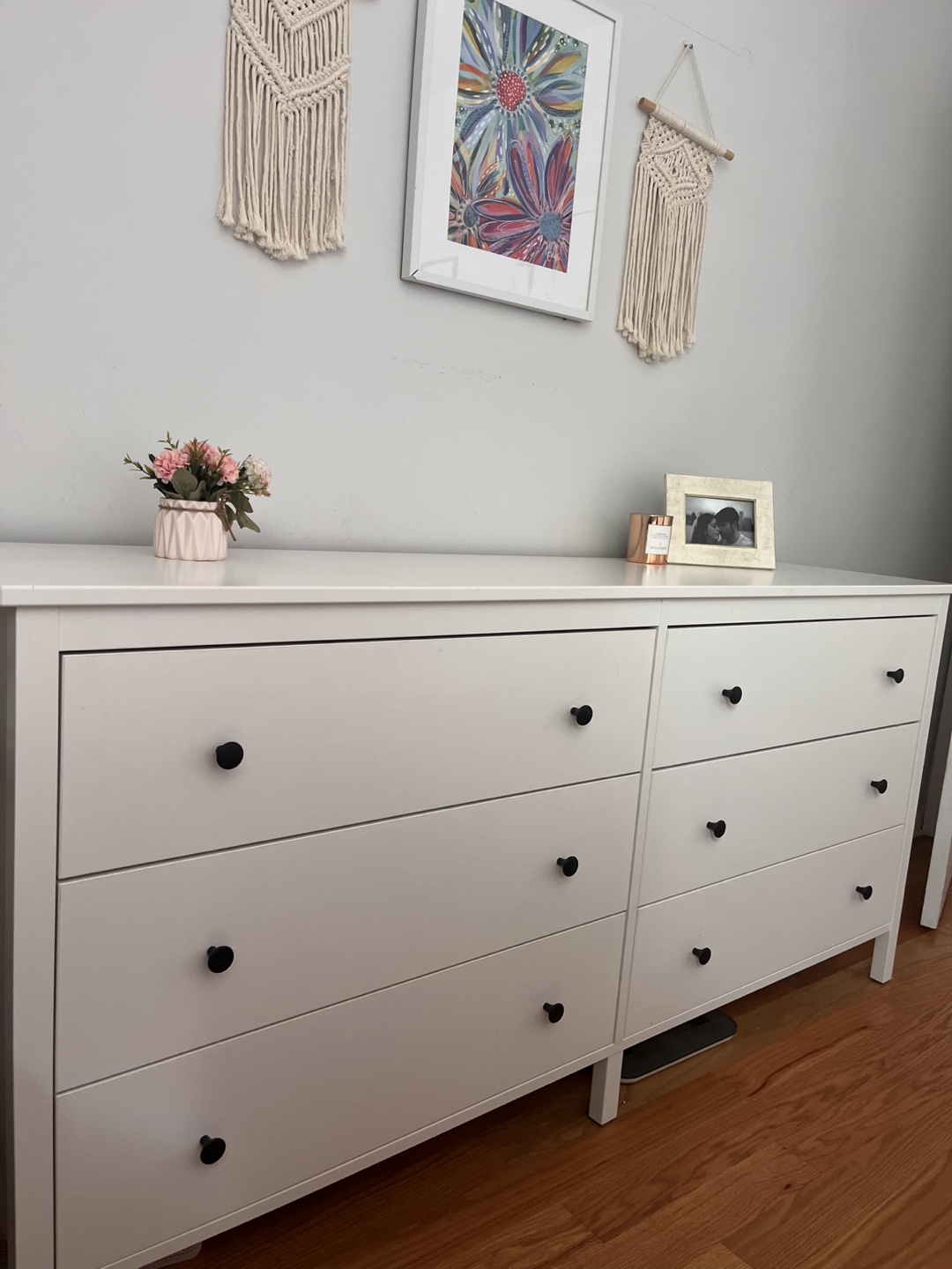 White 6-Drawer Dresser