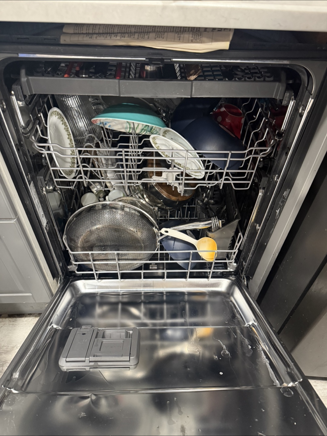Whirlpool Dishwasher - Used - photo 4