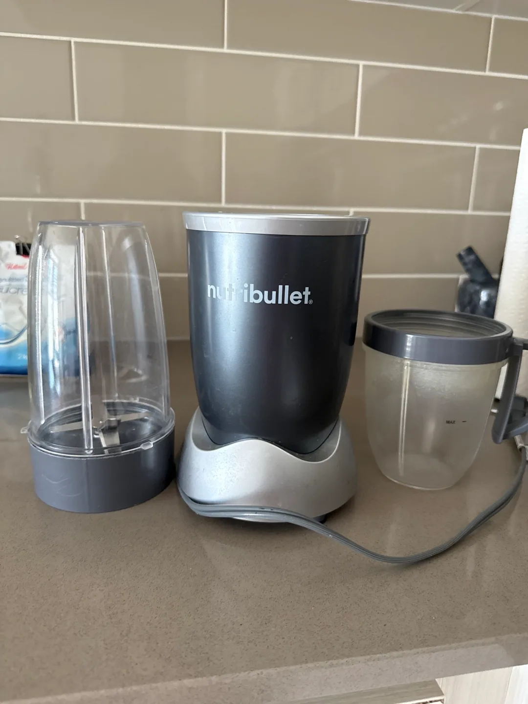 NutriBullet 600 Series Blender thumbnail