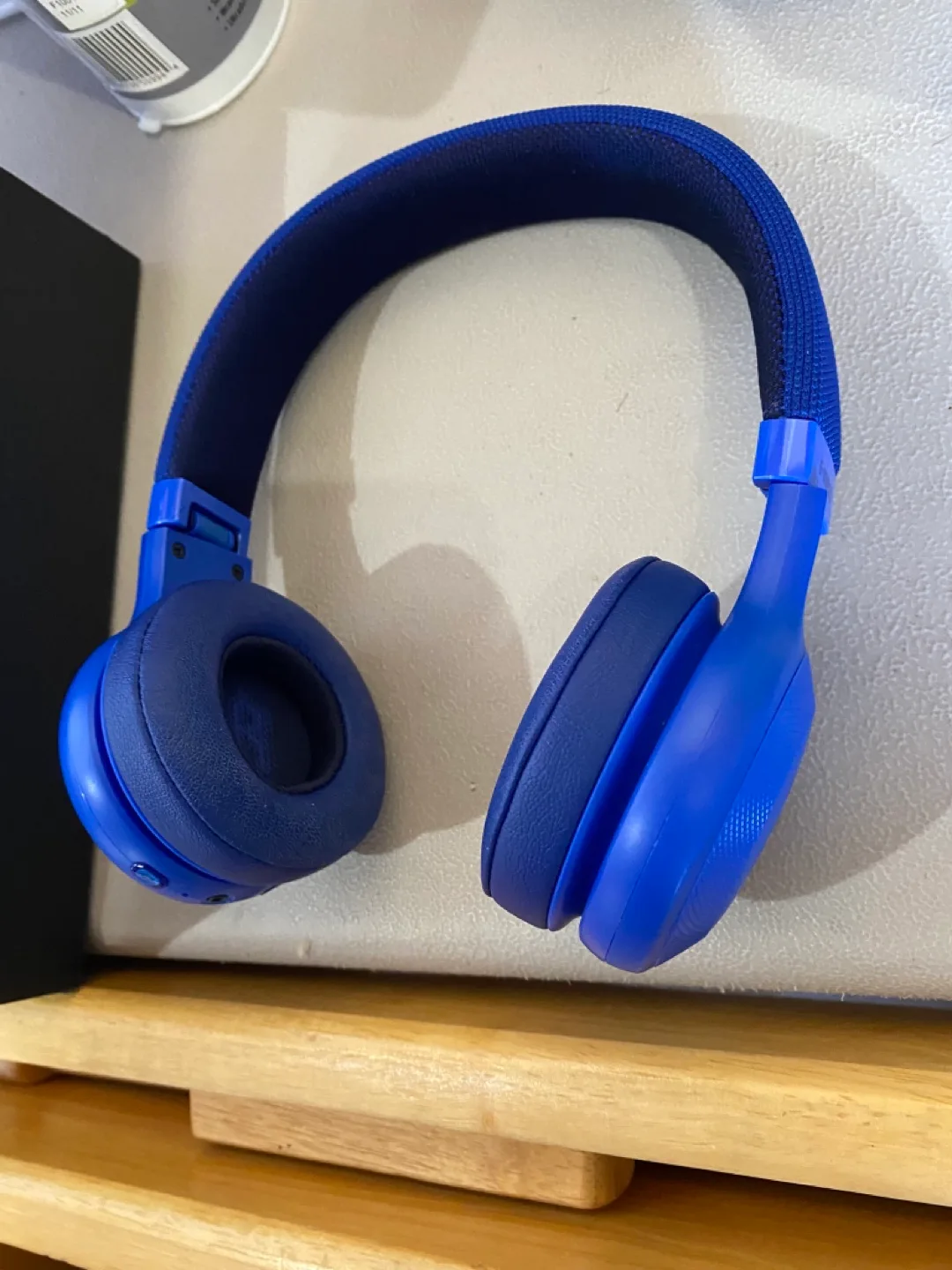 JBL E45BT Blue Wireless On-Ear Headphones thumbnail
