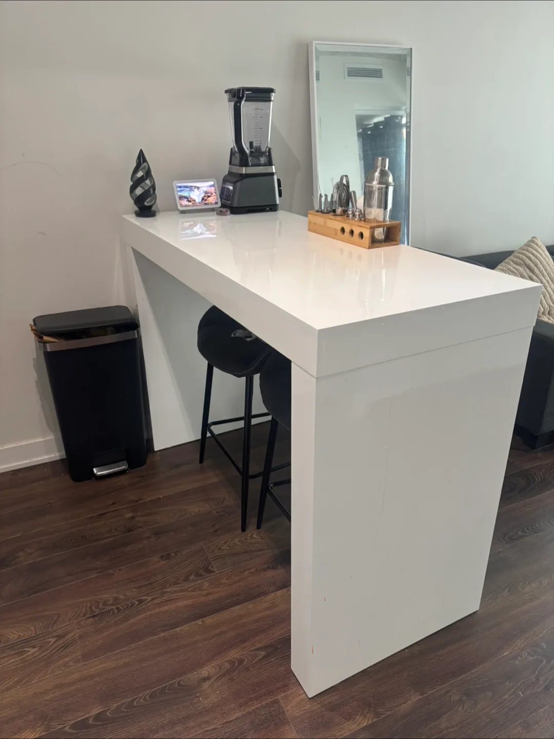 Emile Bar Table - White Glossy Finish thumbnail