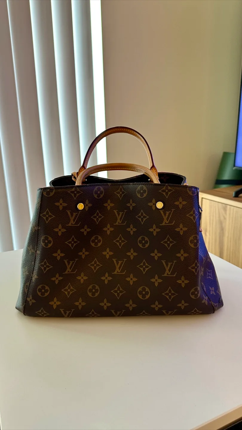 Louis Vuitton Métis Handbag thumbnail