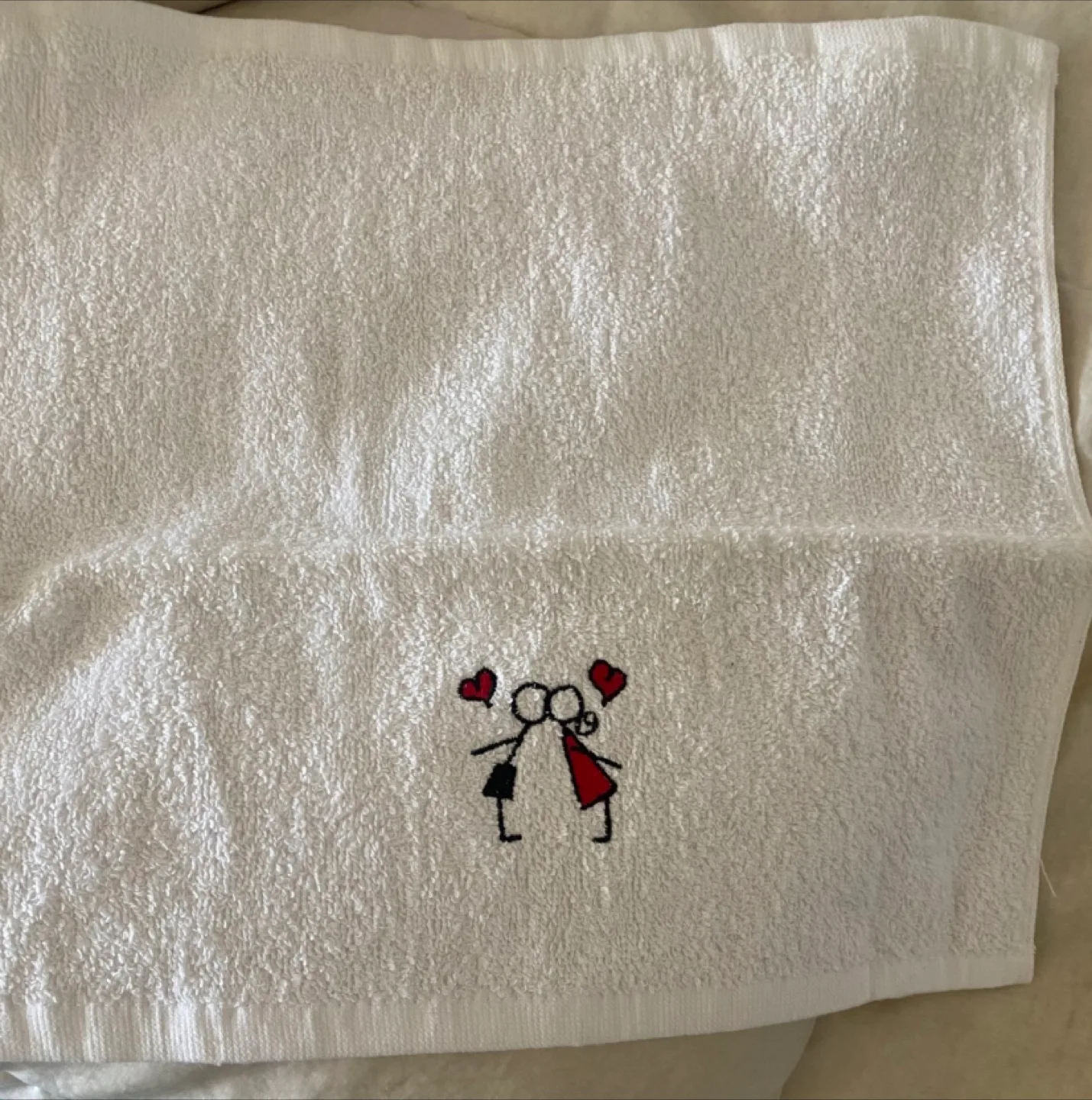 White Embroidered Hand Towels (Set of 3) thumbnail