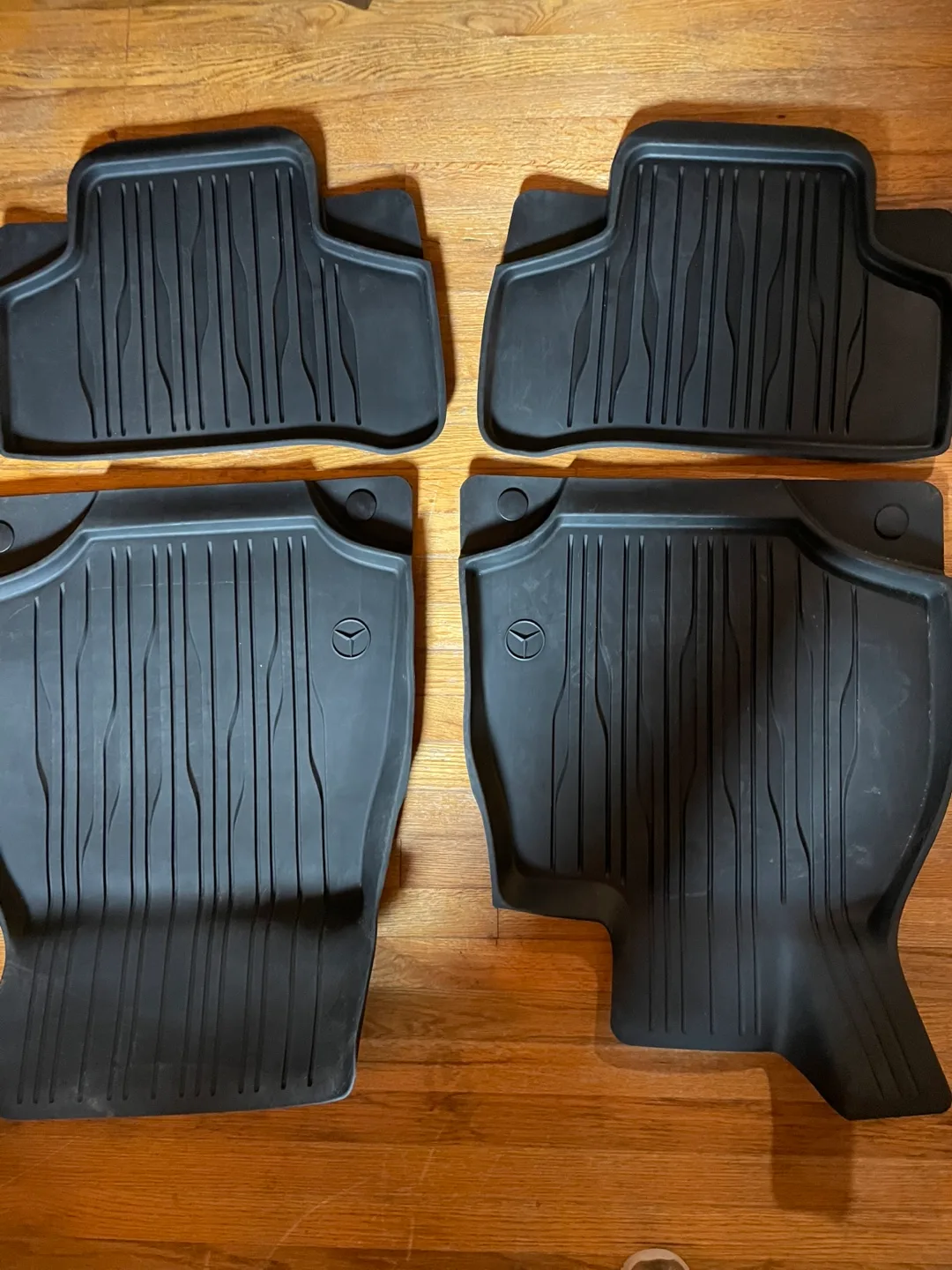 Mercedes suv All-Weather Floor Mats - Black high quality thumbnail