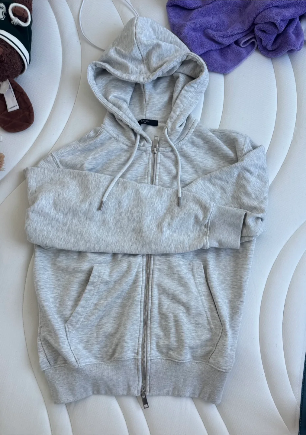Moving sale✨TOPTEN Grey Zip-Up Hoodie, Size 90= Size m thumbnail