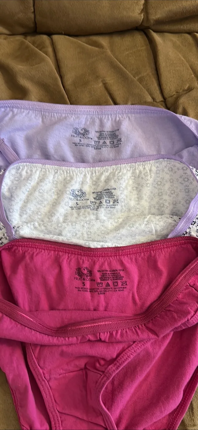 Fruit of the Loom girls Underwear lot of 3 image indicator(2)