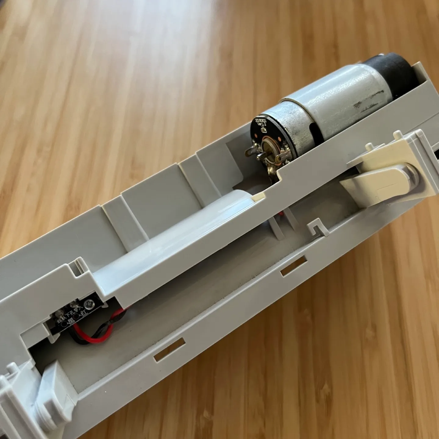 Smart Life +360 Robot Vacuum Big Brush Motor image indicator(3)