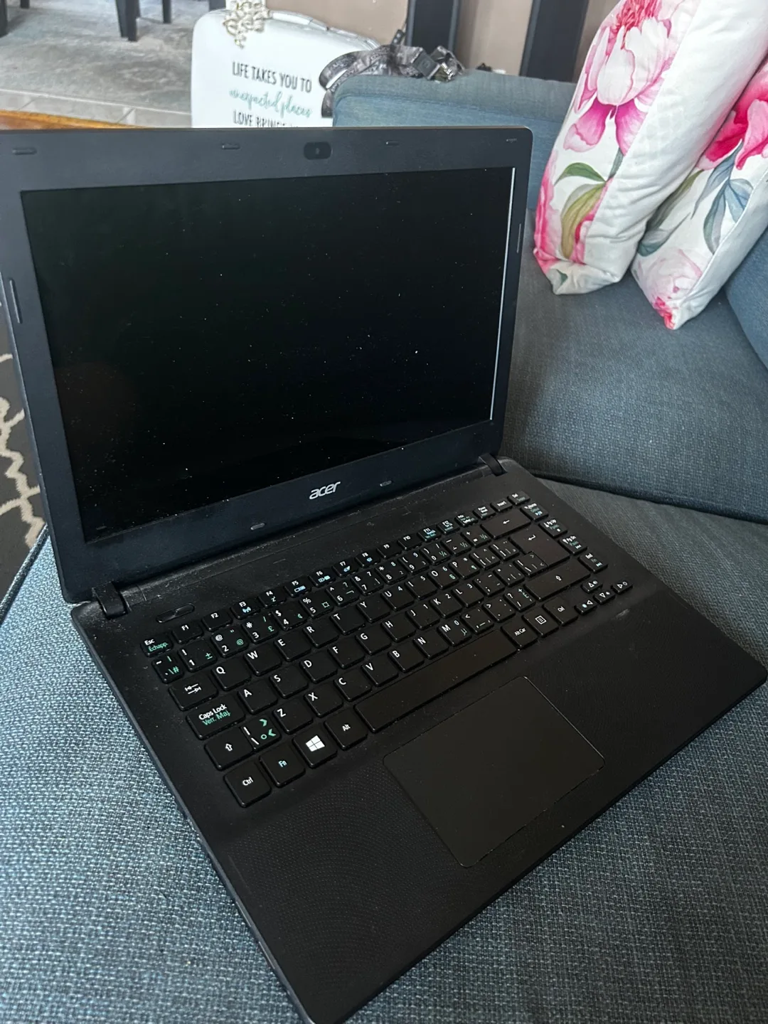 Acer ES1-411 Series Laptop thumbnail
