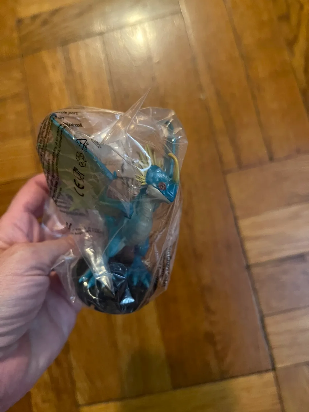 AMC How to Train Your Dragon Popcorn Tin & Tumbler image indicator(4)