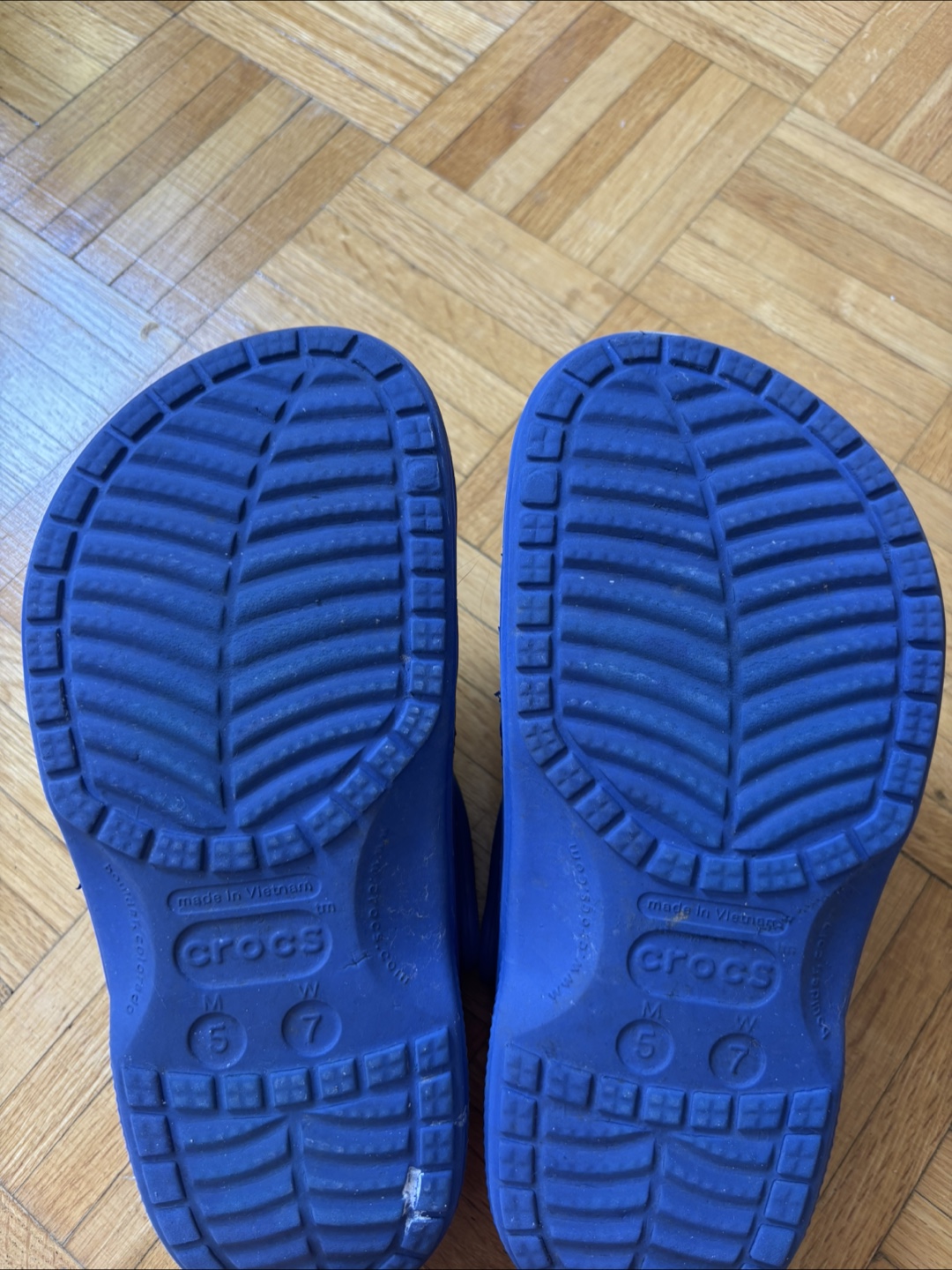 Crocs Classic Clogs, Blue, Size 7 (Women's) - photo 5