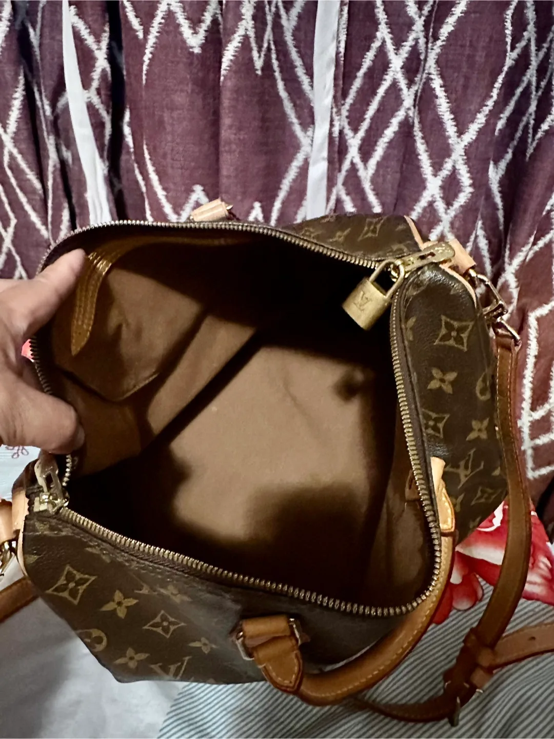 Louis Vuitton Speedy Bandoulier 35Monogram Canvas image indicator(4)