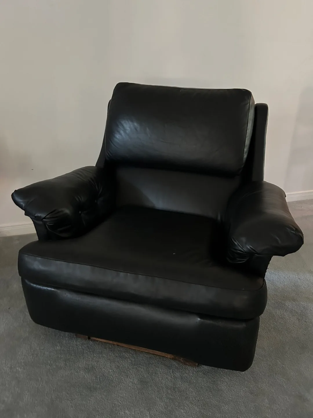 Black Leather Recliner Chair thumbnail