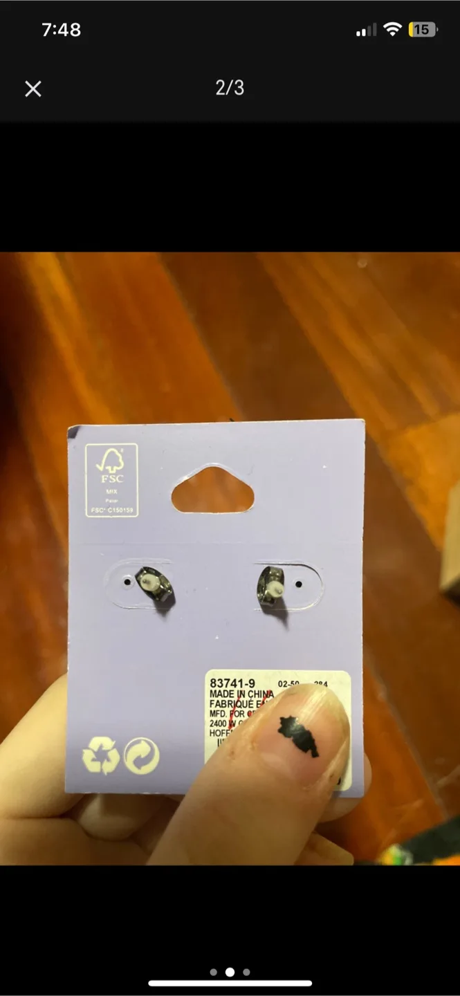 Claire's Flower Stud Earrings - New image indicator(2)