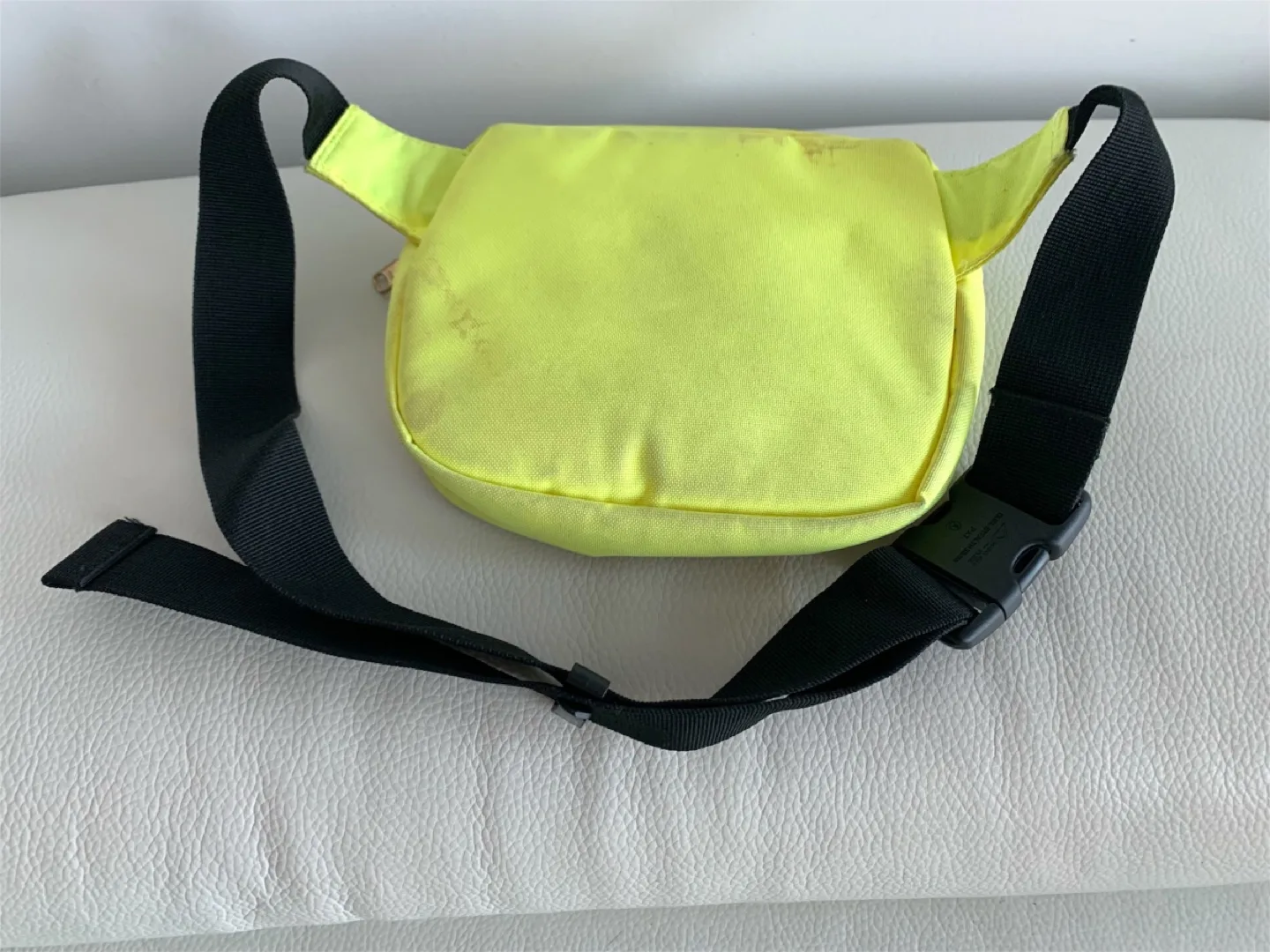 🇨🇦Herschel Yellow Fanny Pack image indicator(4)