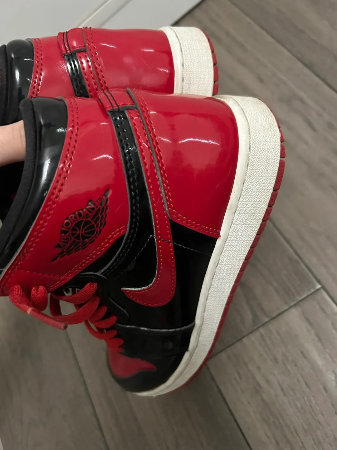 Nike Air Jordan 1 High - Red/Black image indicator(6)