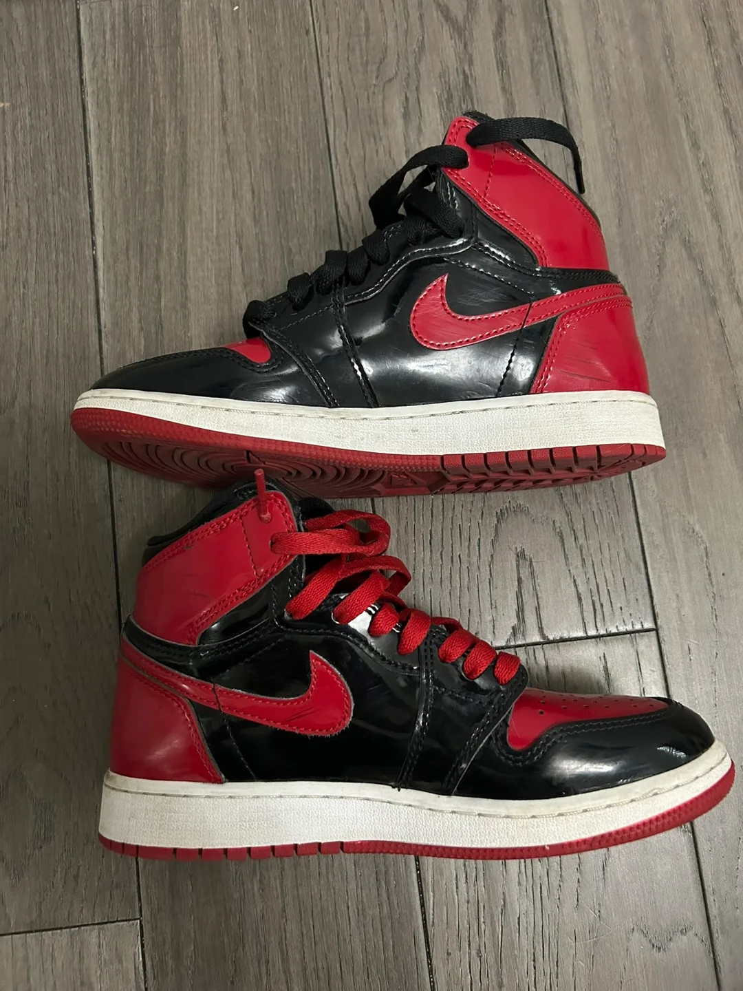 Nike Air Jordan 1 High - Red/Black image indicator(3)